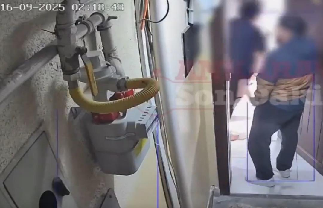 Ankara da kurye skandalı! Kapıyı genç kadın açınca içeri girmeye kalktı... Kameraya yansıdı, viral oldu 3