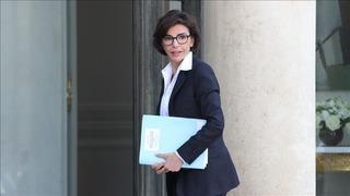 Fransız Bakana ''lüks takı'' soruşturması! Binlerce avro değerinde...