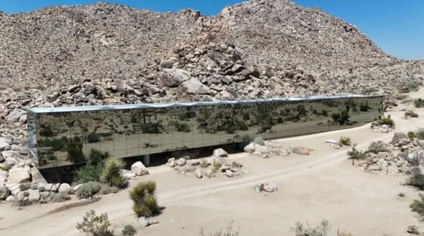 Ünlü villayı kiraladı, selfie çekince kıyamet koptu! İstenen para dudak uçuklattı