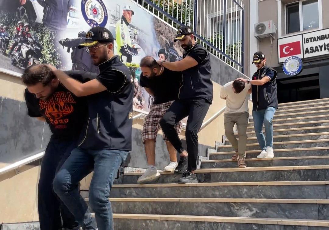 Yakınlarından 15 milyon lira fidye istemişlerdi: İzmir den İstanbul a kaçırılan iş insanı kurtarıldı! 1