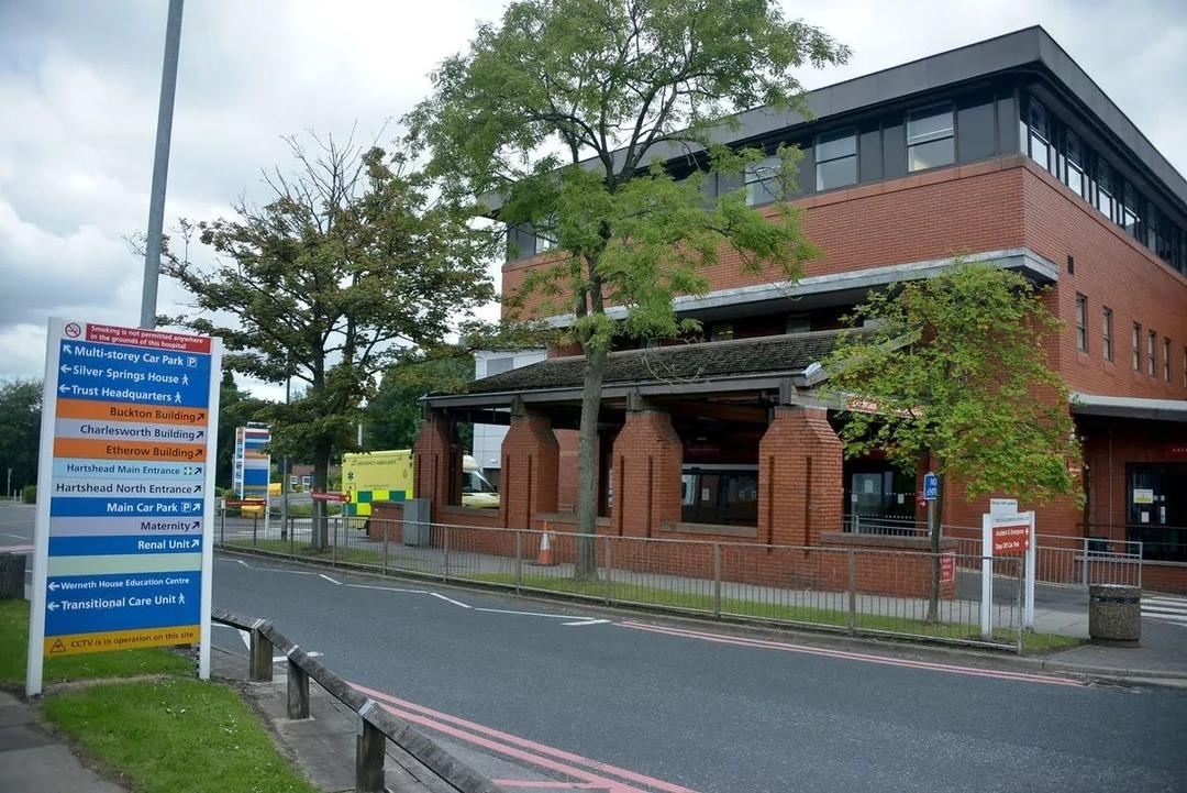 Ameliyattaki hastayı bırakıp hemşireyle ilişkiye girdi! O doktor hakkında karar verildi 1