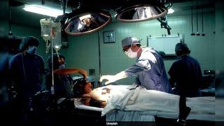 Ameliyattaki hastayı bırakıp hemşireyle ilişkiye girdi! O doktor hakkında karar verildi