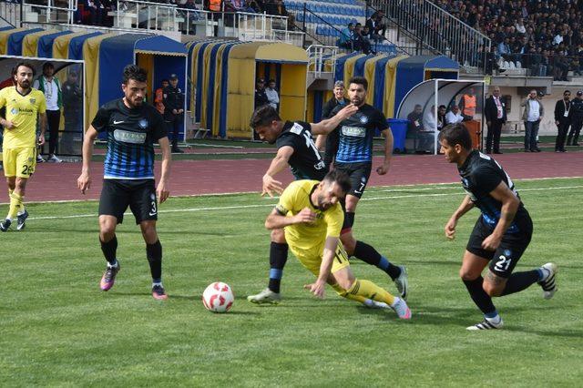 TFF 3. Lig: Tarsus İdman Yurdu: 2 - Payasspor: 0 1