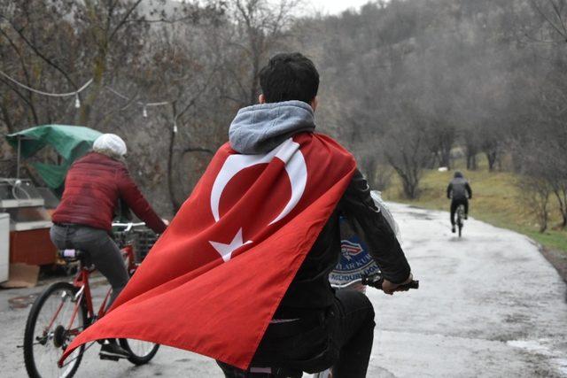 Pedallar Mehmetçiğe destek için çevrildi