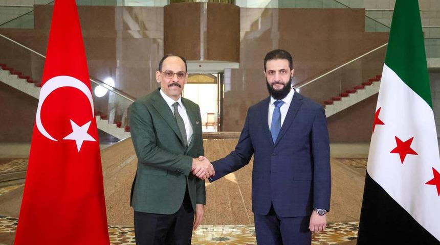 MİT Başkanı Kalın Şam'a gitti! Suriye Cumhurbaşkanı Şara&rsquo;yla g&ouml;r&uuml;şecek