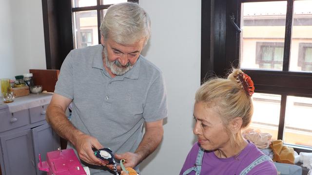 Emekli olunca başladı! Günde 40 tane yapıyorlar... Aynısından bir tane daha yok