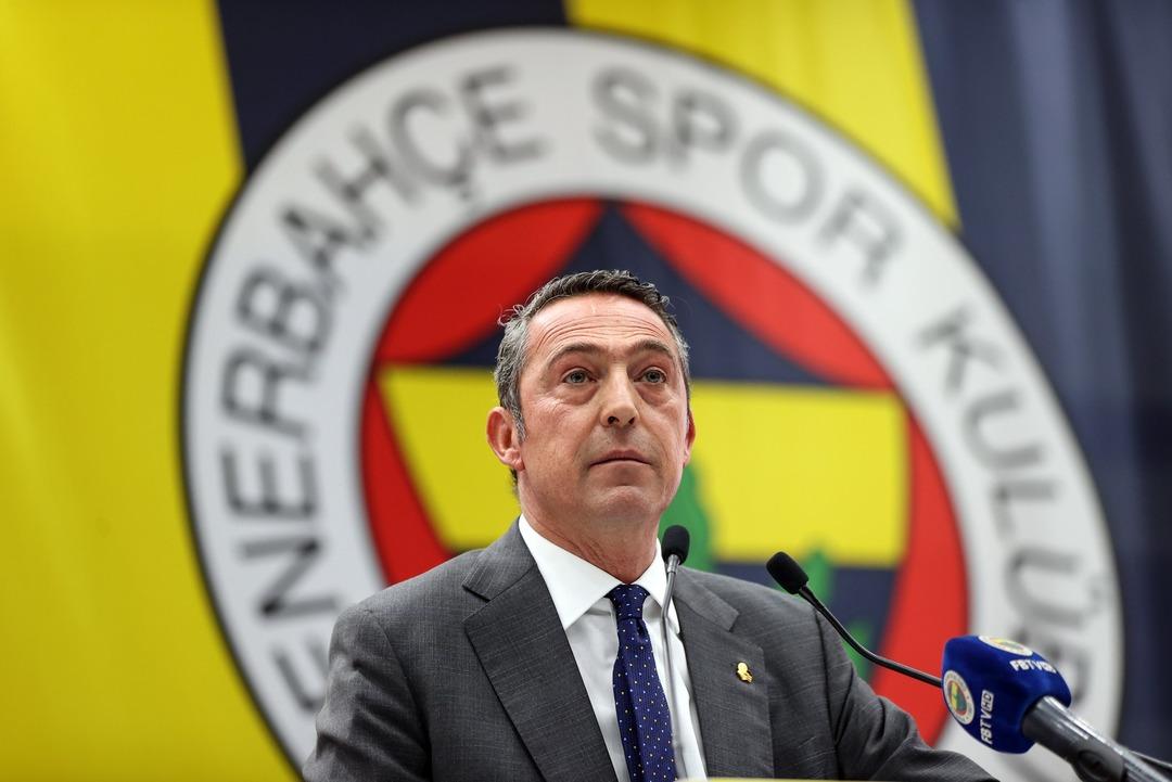 Fenerbahçe de Başkan Ali Koç Hakan Çalhanoğlu nu açıkladı! Ortalık alev aldı... Sen Galatasaraylısın, Fenerbahçe ye gelmek istiyor musun? dedim 3