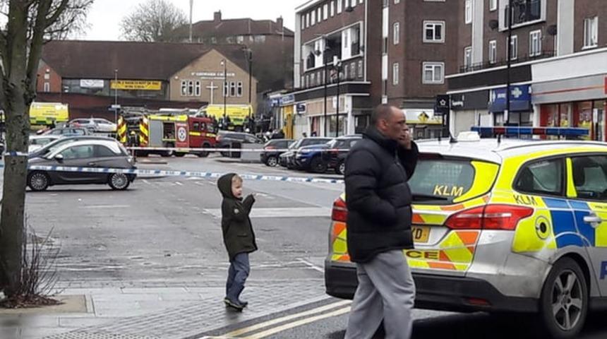 Londra'da patlama! Siren sesleri yükseliyor