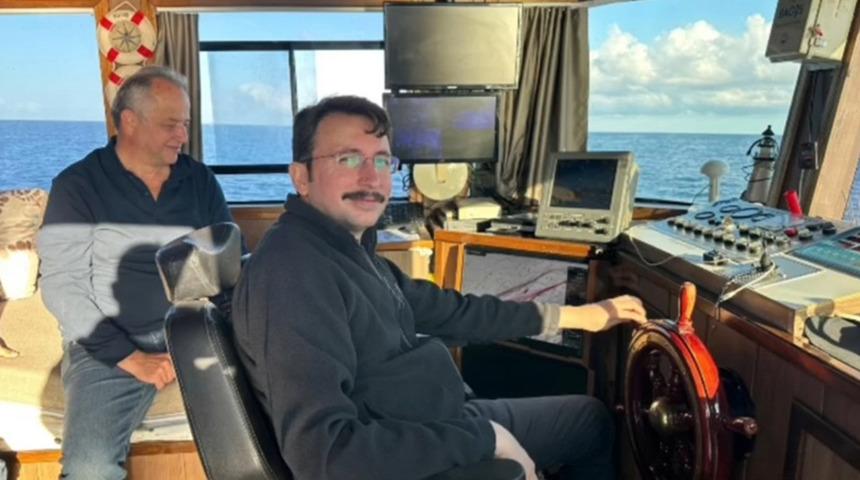 Amasra Kaymakamı balıkçılarla denize açıldı! "Bize ayrı bir mutluluk veriyor"