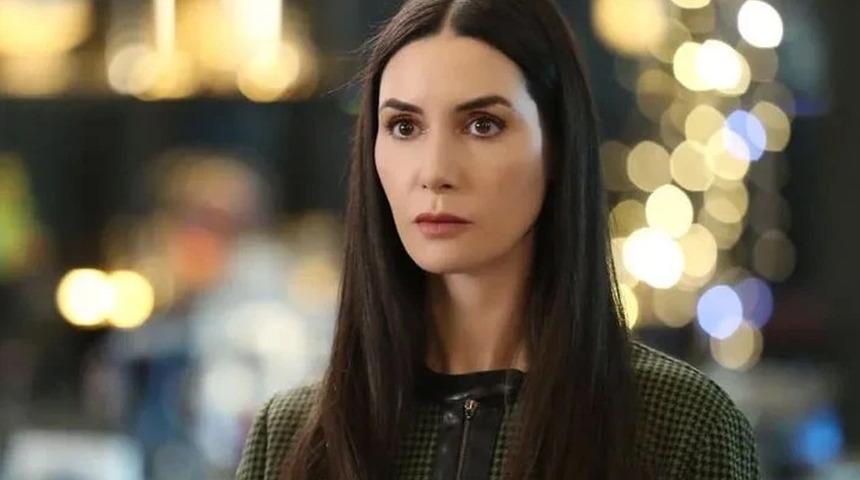 Ünlü oyuncu Ahu Yağtu beyin anevrizması geçirdi! Hastaneye kaldırıldı: İlk açıklama geldi