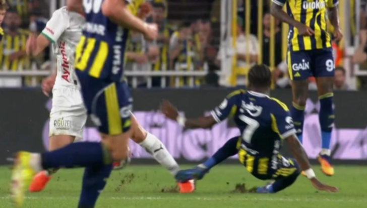 Fenerbahçe-Alanyaspor maçındaki kararları beIN Sport trio ekibi yorumladı! Fenerbahçe-Alanyaspor maçının hakemi Cihan Aydın için ne dediler? beIN Trio ekibinden çok konuşulacak yorum... "2 penaltı verilmeliydi" G2