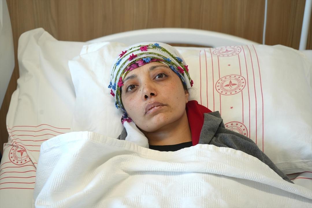 6 aydır aralıksız hıçkırıyordu! Aylarca tanı konulamadı! Hıçkıran kadın sonunda sağlığına kavuştu: "ilk kez yaptığımız bir tedavi yöntemiydi" 1