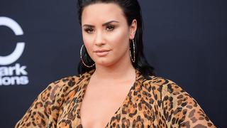 1 yılda 30 kilo verdi! Demi Lovato şeffaf seçimiyle fiziğini sergiledi