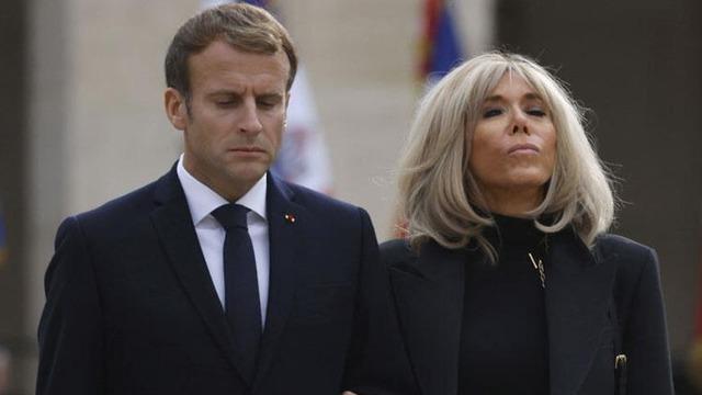 Erkek olduğu iddia edilmişti! Macron çifti, First Lady'nin gerçekten kadın olduğunu ispatlayacak