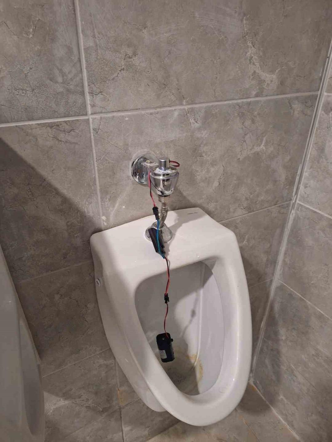 Yenilen takımın taraftarı yeni stadyuma böyle zarar verdi 1