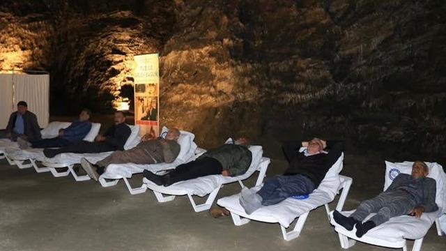 Hititler'den kalma mağarada terapi: Yerin 150 metre altında şifa arıyorlar...