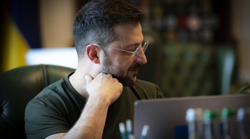 Zelenskiy, ‘100 Yıllık Ortaklık’ anlaşmasını onayladı