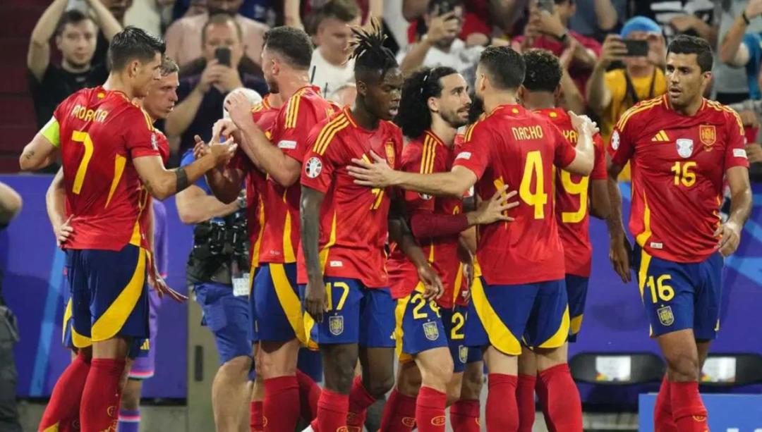 FIFA yeni d&uuml;nya sıralamasını a&ccedil;ıkladı! T&uuml;rkiye... 1