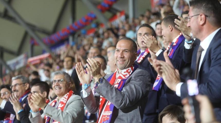 Yenilen takımın taraftarı yeni stadyuma böyle zarar verdi