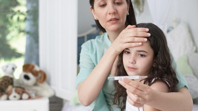 Çocuklarda en sık görülen 5 hastalık! Okullar açıldı, hastalıklar arttı: Uzmandan ailelere önemli uyarılar...