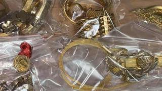 İçinden 43 bin euroluk altın çıktı! 'Yok' dediler, el konuldu