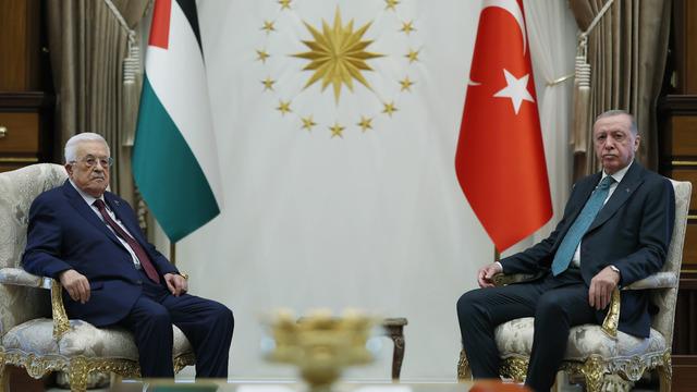 Cumhurbaşkanı Erdoğan, Filistin Devlet Başkanı Abbas'ı Külliye'de ağırladı