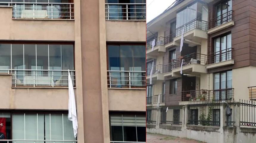 Dava öncesi sessiz çığlık! Bolu'da yangın faciası davası öncesi beyaz çarşaf sarkıttılar