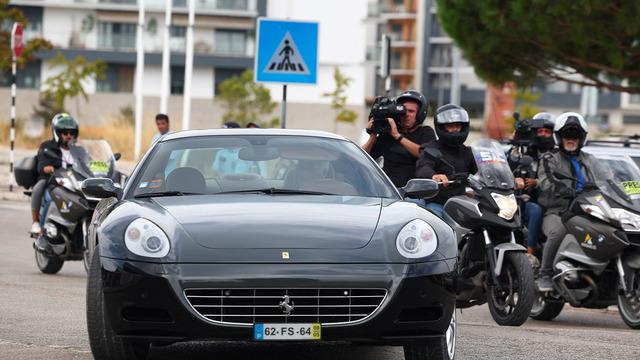 Fenerbahçe'den ayrılan Jose Mourinho Benfica'ya imzayı attı! Ferrari'siyle tesislere giden ünlü hoca sosyal medyada gündem oldu...