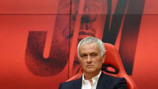 Fenerbahçe'den ayrılan ve Benfica'ya imza atan Jose Mourinho'dan olay yaratacak sözler! Fenerbahçe’ye gitmekle hata yaptım...''