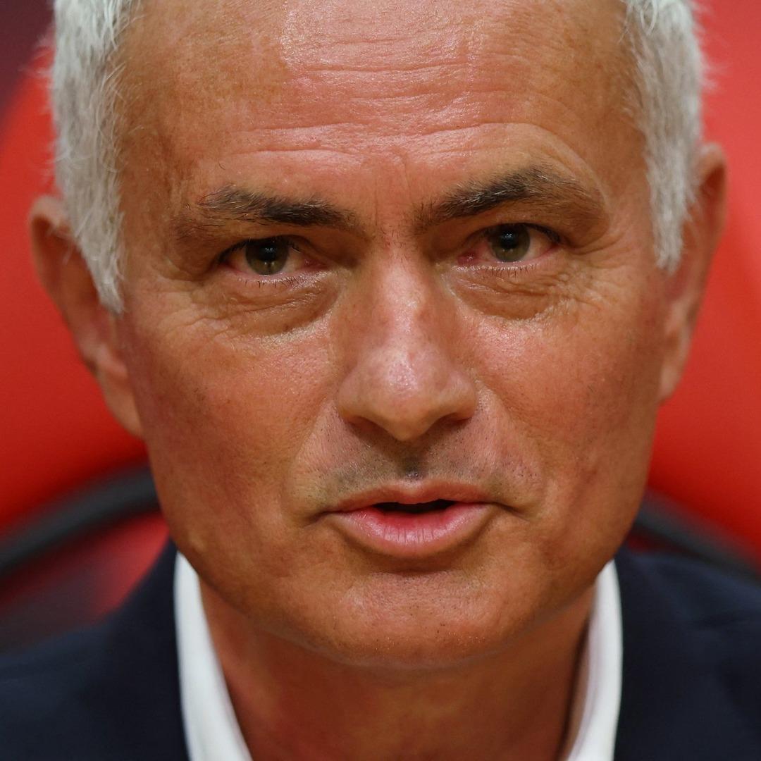 Fenerbahçe den ayrılan ve Benfica ya imza atan Jose Mourinho dan olay yaratacak sözler! "Fenerbahçe’ye gitmekle hata yaptım...   1