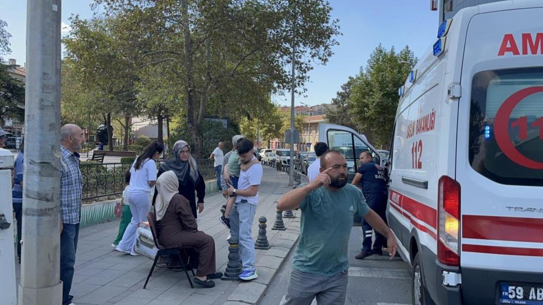 Yaya geçidinde görme engelli kadının ayağının üzerinden otomobil geçti: O anlar kamerada 1
