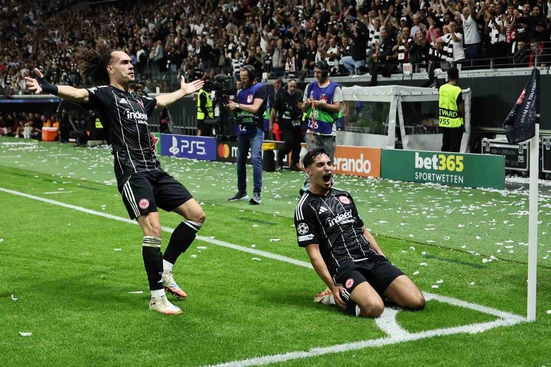 Galatasaray Şampiyonlar Ligi ilk maçında Frankfurt a 5-1 mağlup oldu! Almanya da kabus gibi gece... 5