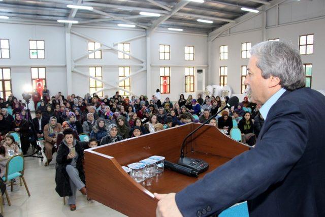 Eğitimci-Yazar Alişan Kapaklıkaya Osmanelili kadınlarla buluştu