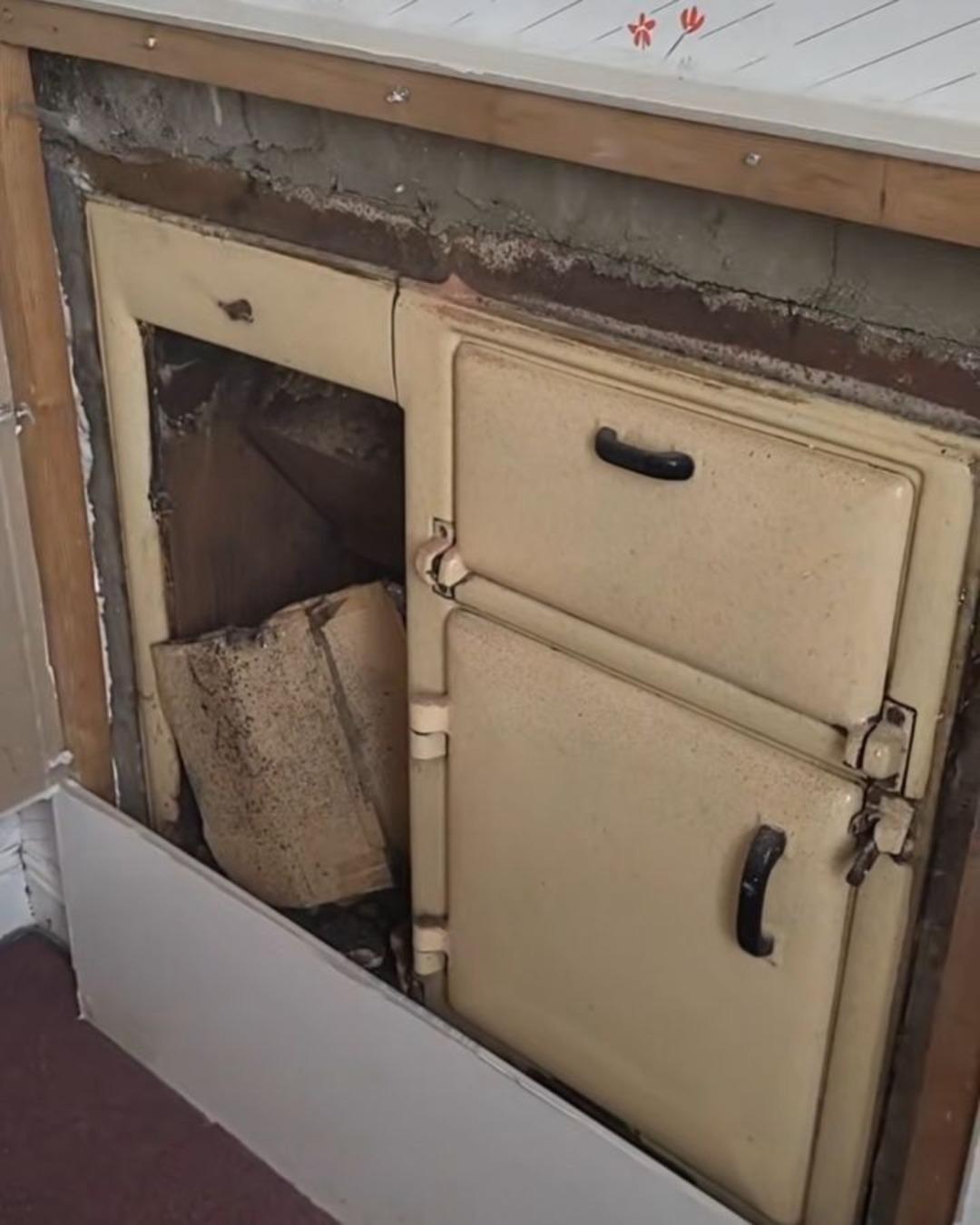 Yeni evlerine tadilat yapıyorlardı! Duvarı sökünce şaşkına uğradılar! Bakın ne çıktı 2