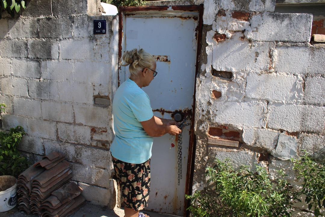 62 yaşındaki kadın çadırda yaşam mücadelesi veriyor: "Bir çatım olsun yeter” 4