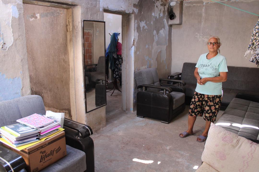 62 yaşındaki kadın çadırda yaşam mücadelesi veriyor: "Bir çatım olsun yeter” 6