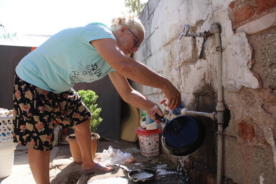 62 yaşındaki kadın çadırda yaşam mücadelesi veriyor: "Bir çatım olsun yeter” 1