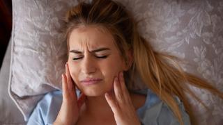 Her baş ve boyun ağrısı migren değildir: Dişlerinizi gıcırdatıyor olabilirsiniz! Uzmanlar uyarıyor: Ağrı kısır döngü haline gelir 