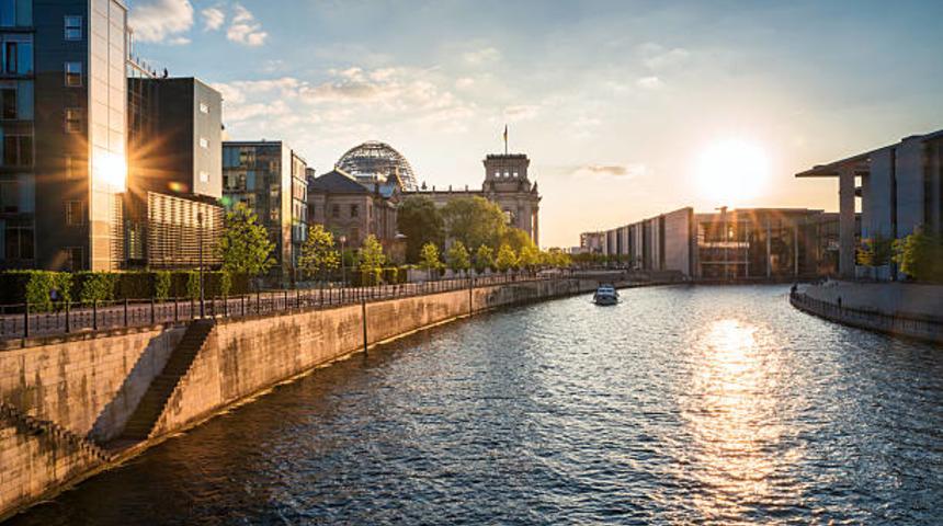 Almanya'da 2’nci Dünya Savaşı'ndan kalma bomba bulundu