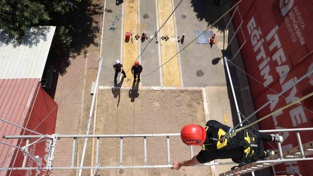 İtfaiye eri adaylarının zorlu parkuru