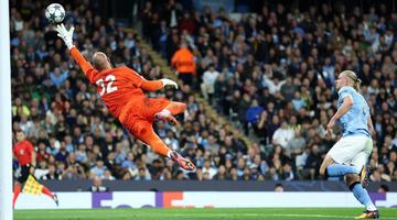 Pep Guardiola'nın takımı Manchester City'de Erling Haaland bu rekoru da kırdı! İlklerin gecesi nefes kesti...