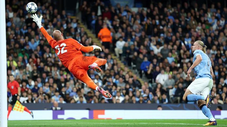 Pep Guardiola'nın takımı Manchester City'de Erling Haaland bu rekoru da kırdı! İlklerin gecesi nefes kesti...