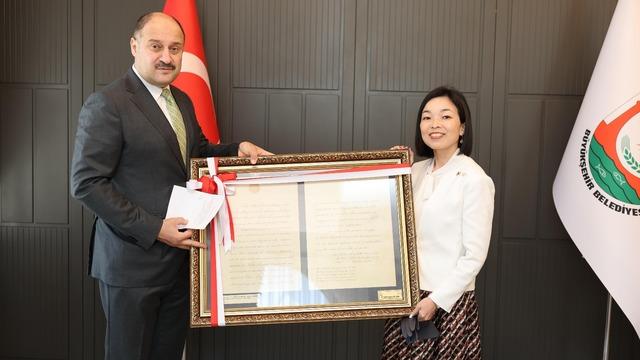 Şanlıurfa Belediye Başkanı Gülpınar'dan Japon Prenses Mikasa'ya anlamlı hediye! 137 yıllık mektup...