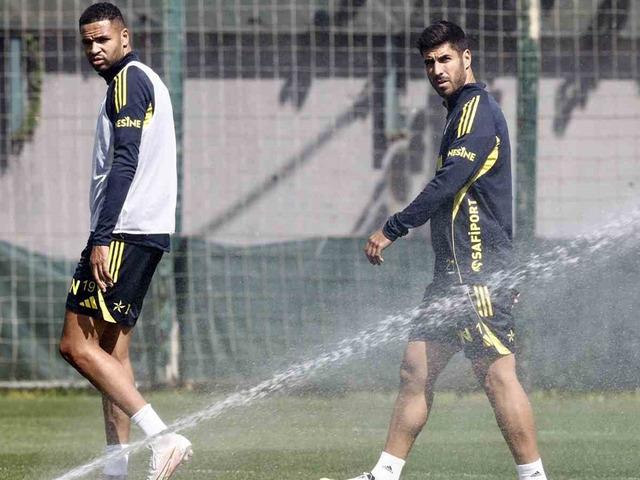 Fenerbahçe Süper Lig'de Kasımpaşa ile oynayacağı maç öncesi hazırlıklarını sürdürüyor!