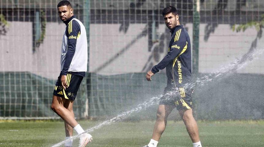 Fenerbahçe Süper Lig'de Kasımpaşa ile oynayacağı maç öncesi hazırlıklarını sürdürüyor!