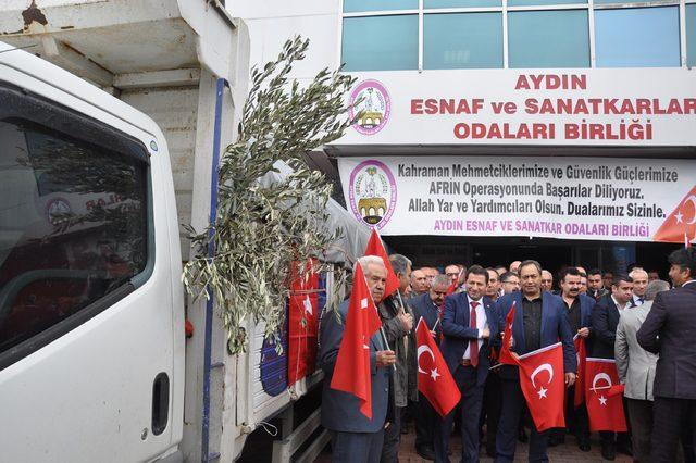 Aydınlı esnaftan Mehmetçik'e termal iç çamaşırı