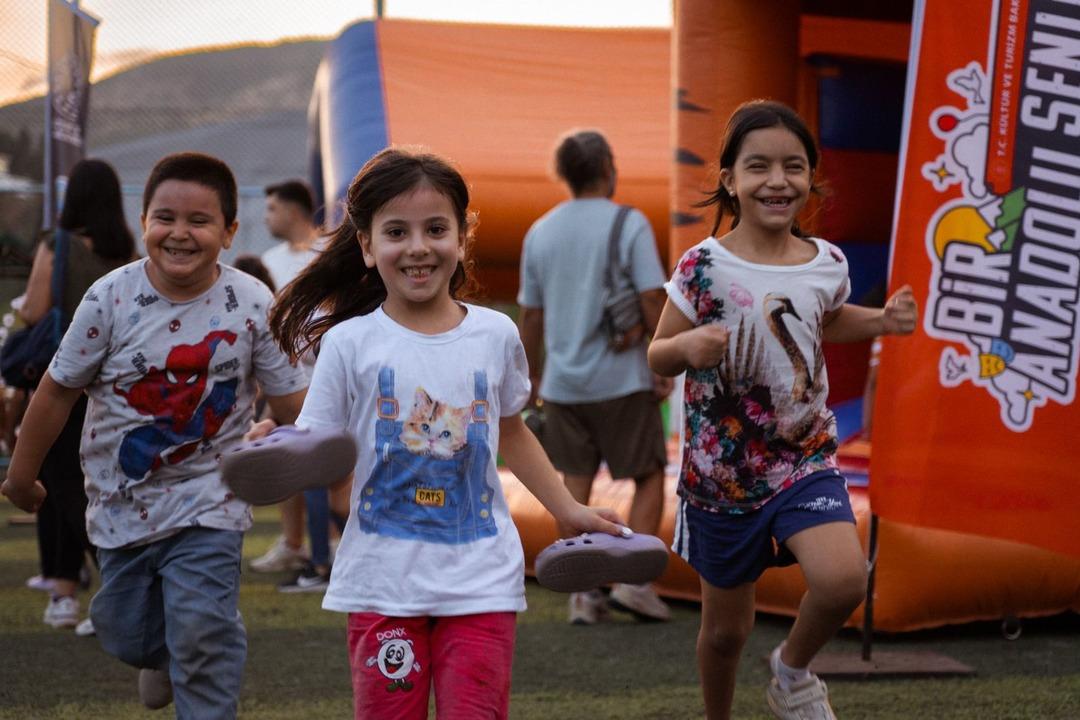 Bingöl de "Bir Anadolu Şenliği" başladı! Kültür, sanat ve geleneksel değerleri buluşturuyor 4