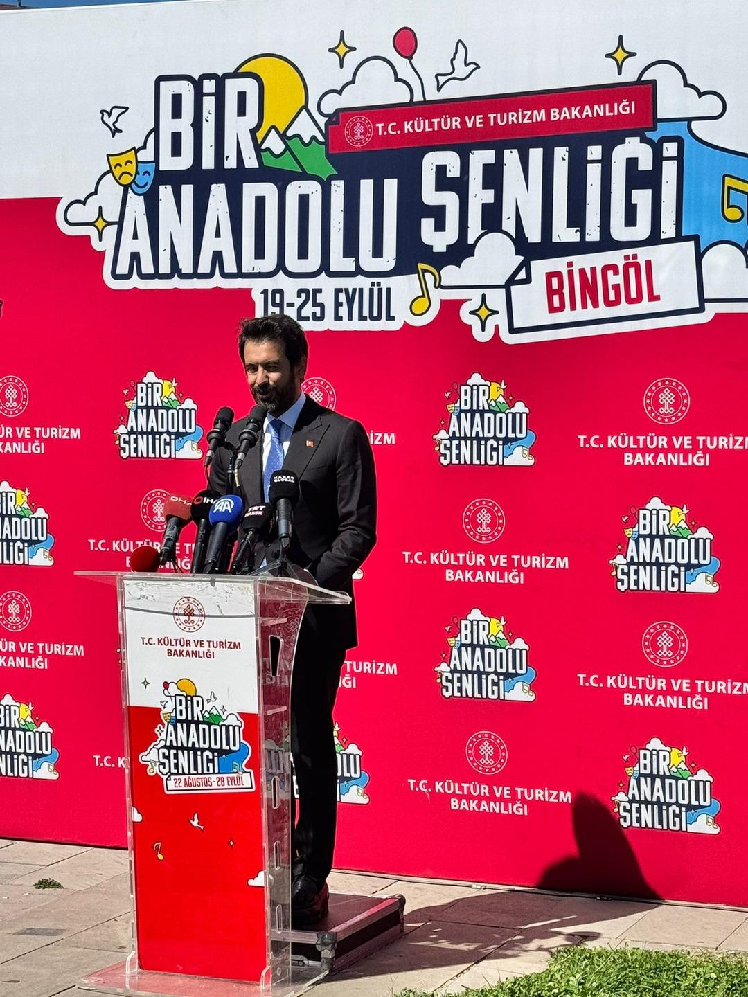 Bingöl de "Bir Anadolu Şenliği" başladı! Kültür, sanat ve geleneksel değerleri buluşturuyor 7