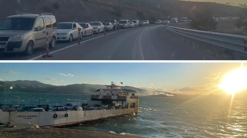 Tunceli’de feribot seferleri durduruldu: 3 kilometre araç kuyruğu oluştu
