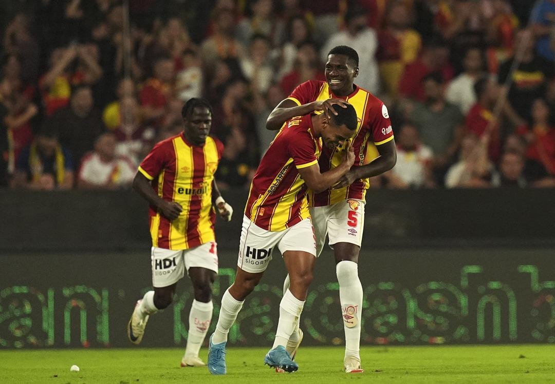 SON DAKİKA: Beşiktaş İzmir de darmadağın! Göztepe, Siyah-Beyazlılar ı 3-0 mağlup etti 2